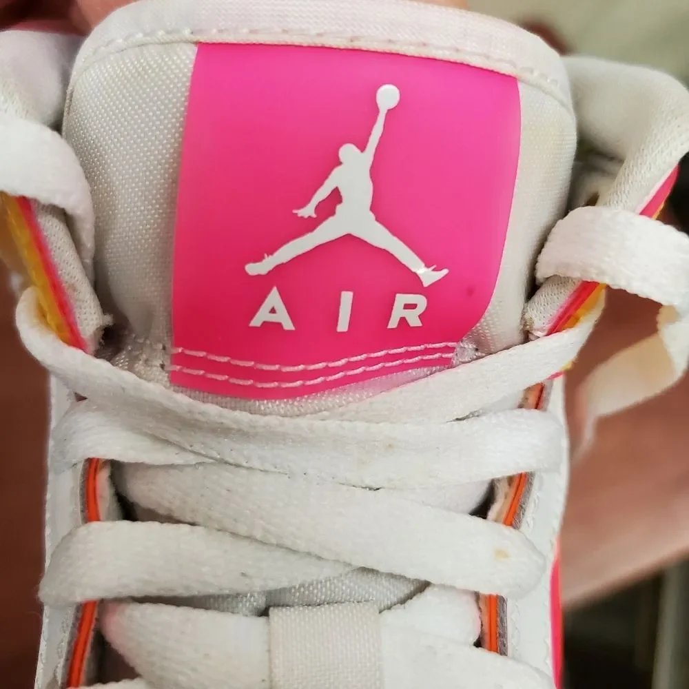 Nike Air Jordan 1 Mid Edge Glow in Size 4.5Y